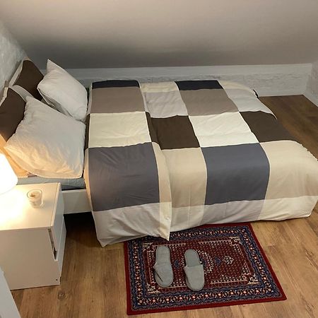 Fly City House Brussel Bagian luar foto