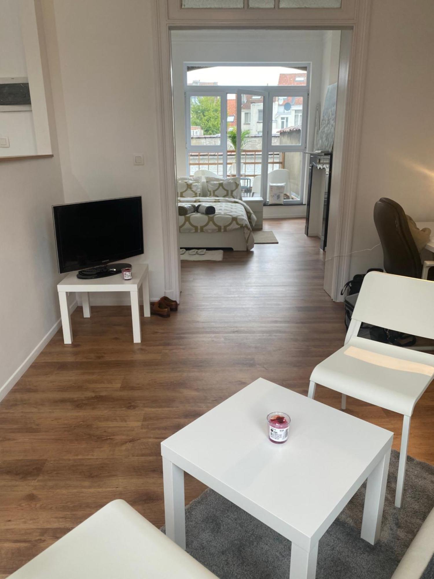 Fly City House Brussel Bagian luar foto