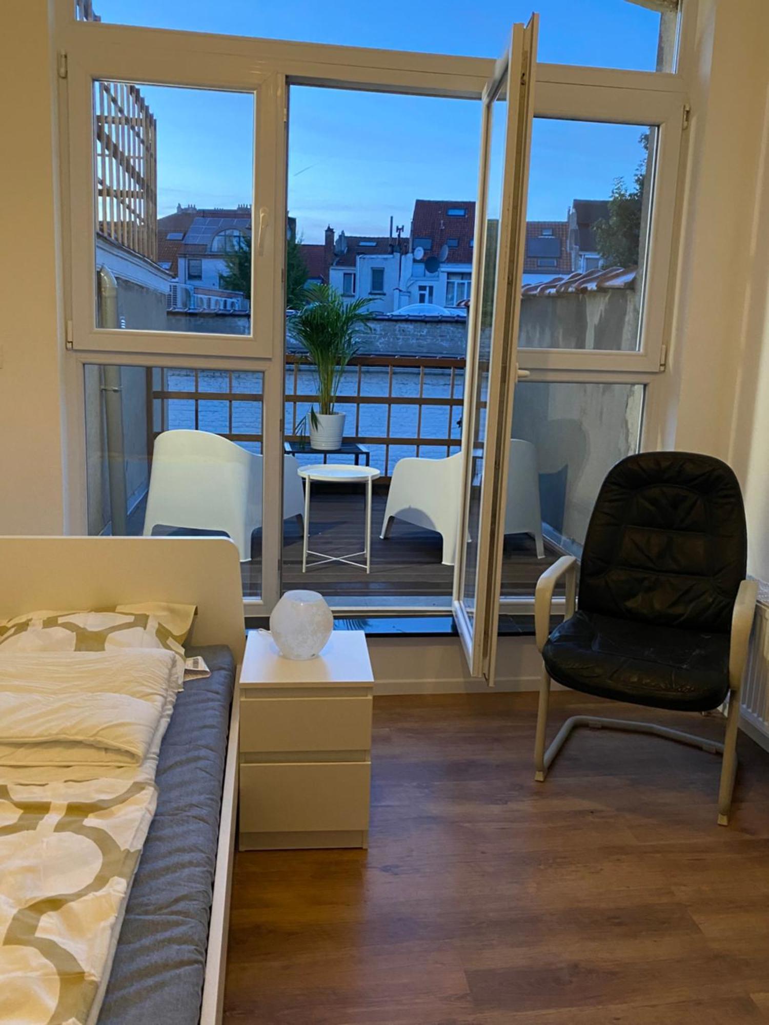 Fly City House Brussel Bagian luar foto