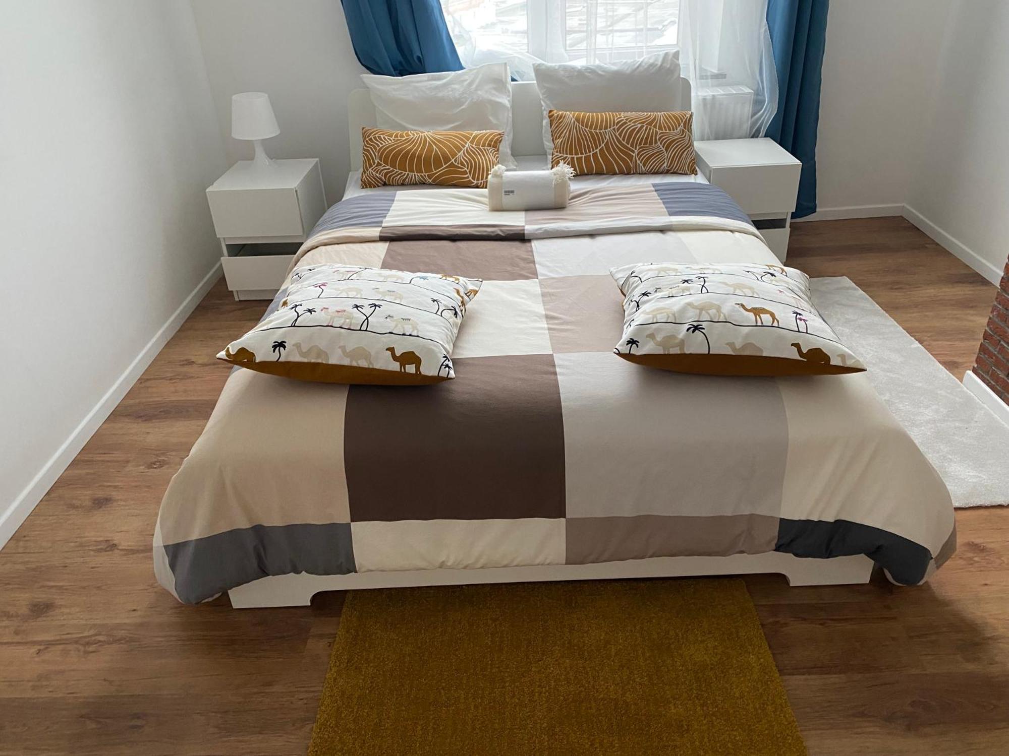 Fly City House Brussel Bagian luar foto