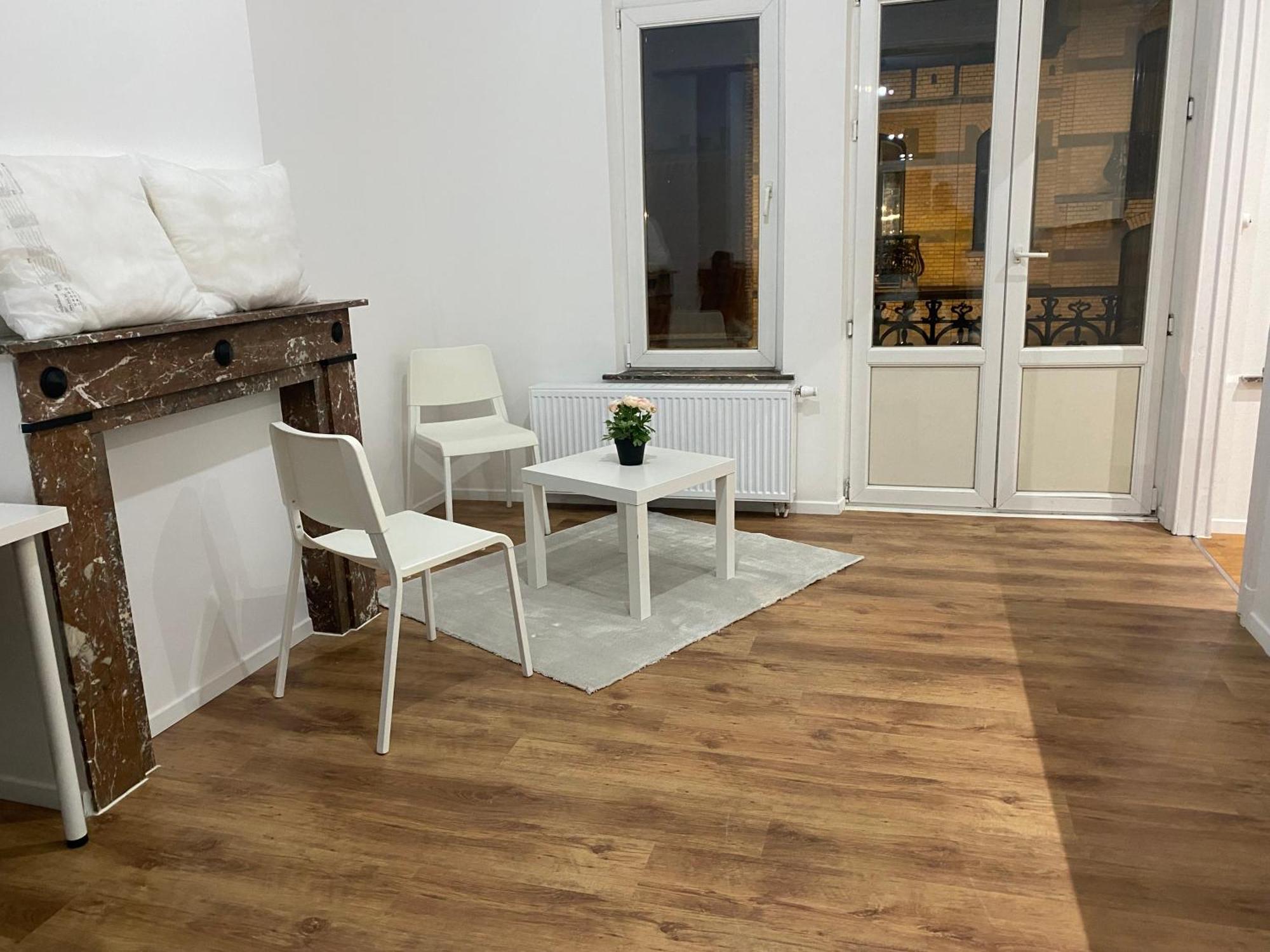 Fly City House Brussel Bagian luar foto
