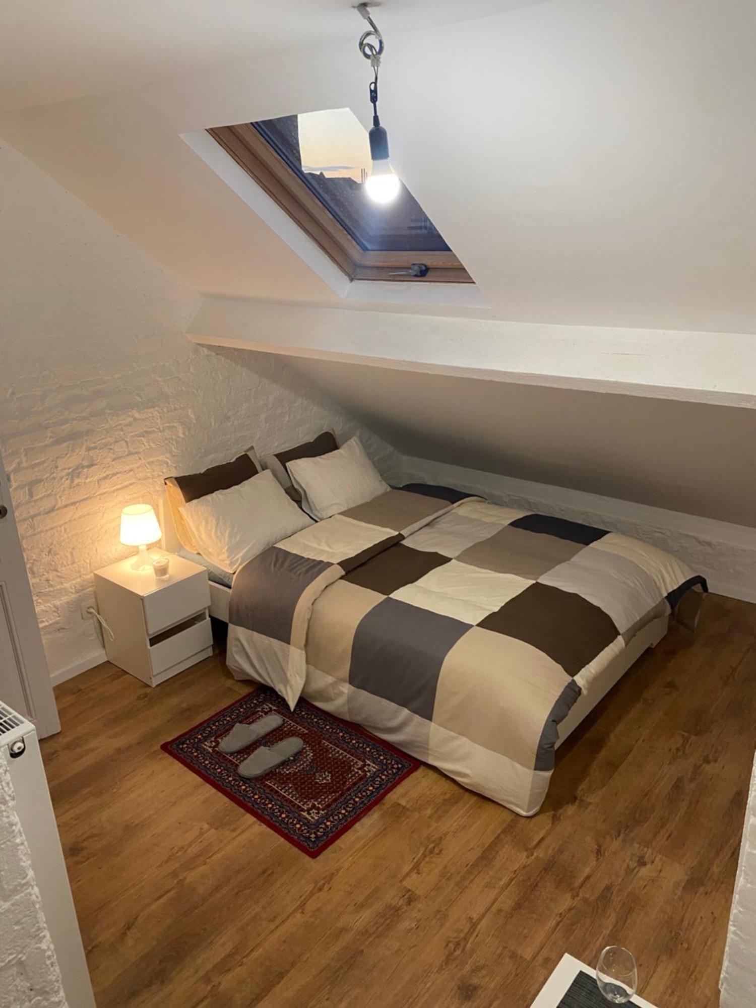 Fly City House Brussel Bagian luar foto